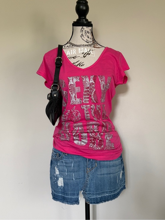 Apple Bottoms Tops - Y2K apple bottoms mcbling pink graphic short sleeve baby tee